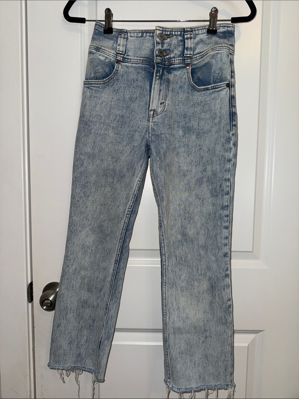 Abercrombie and Fitch Ultra High Rise Mom Jean Size 25/0 Short Length